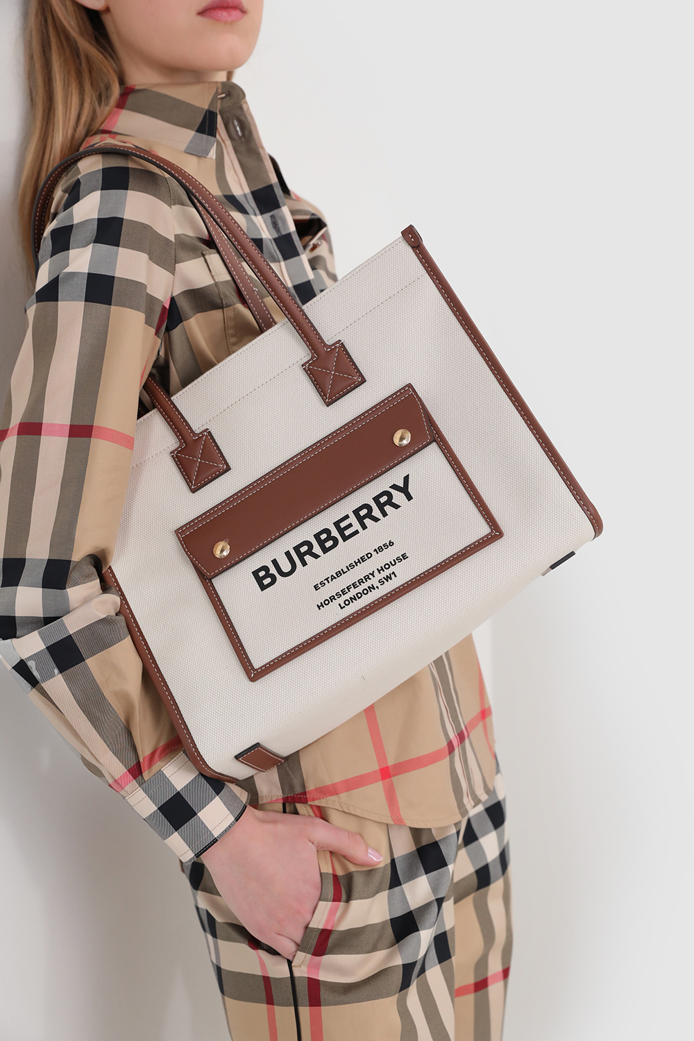 תיק טוט BURBERRY